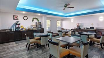 Petit déjeuner continental compris tous les jours