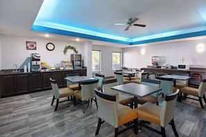 Free daily continental breakfast - Baymont by Wyndham Creedmoor (Creedmoor)