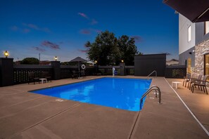 Seasonal outdoor pool, open 7:00 AM to 9:00 PM, pool umbrellas