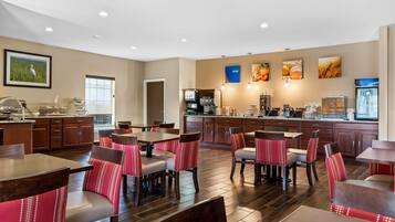 Ilmainen päivittäinen buffetaamiainen