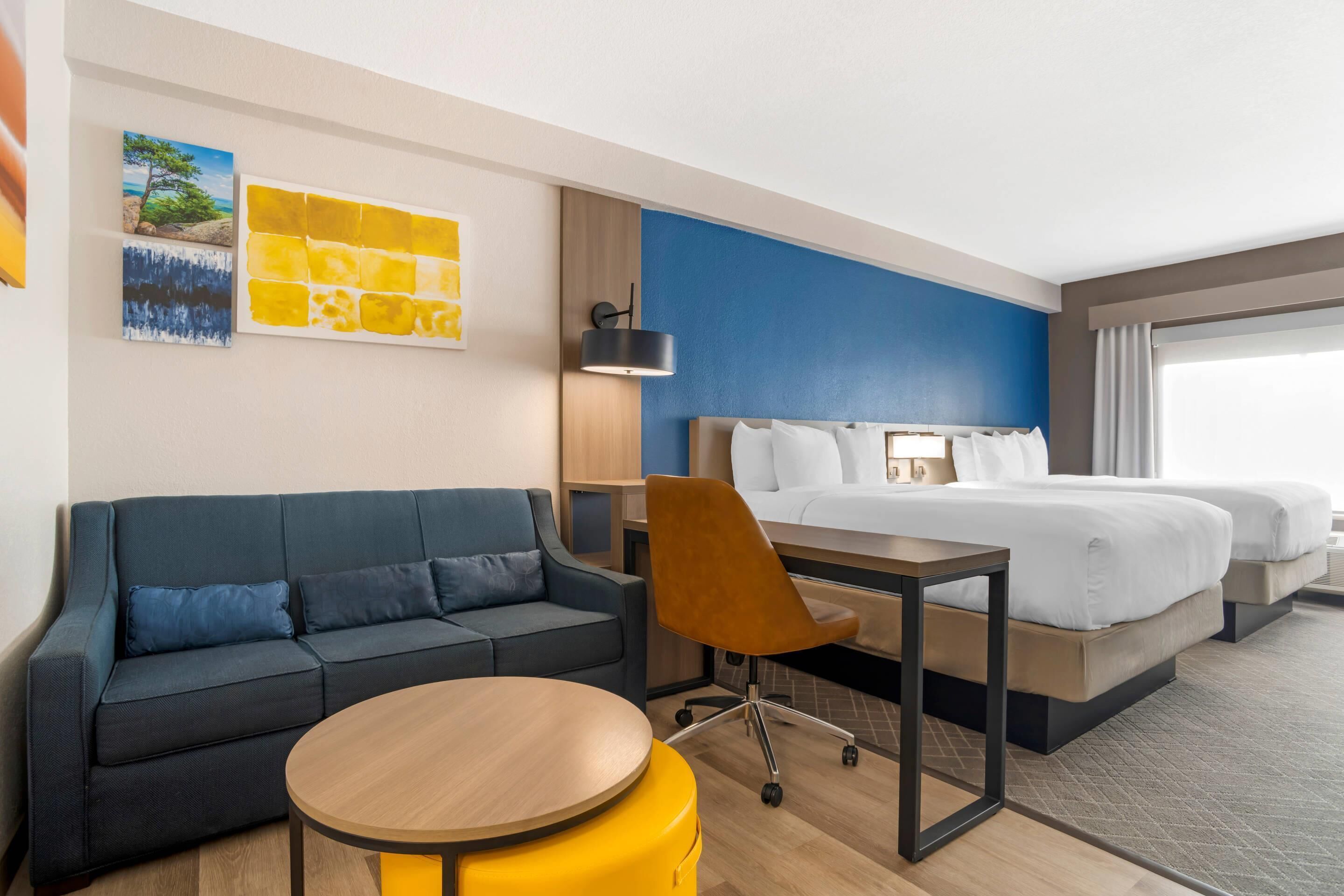 Svit - flera sängar - icke-rökare (Upgrade) | Sängtillbehör av högsta kvalitet, skrivbord och arbetsyta för laptop