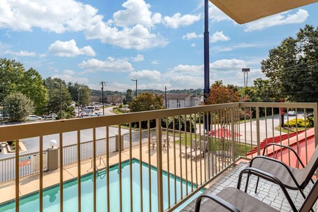 Comfort Inn Biltmore West - Image 2