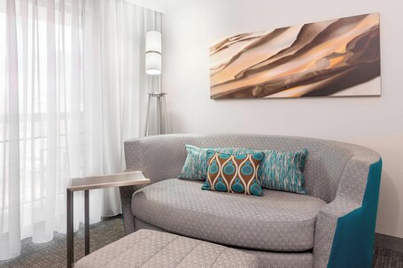 Courtyard by Marriott Asheville - Image 39