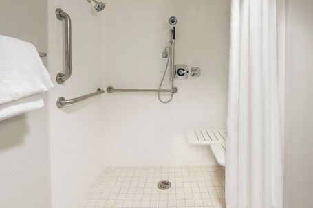 Courtyard by Marriott Asheville - Image 30