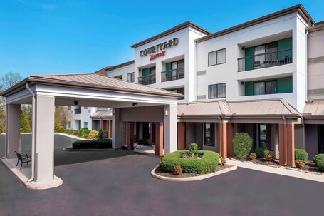 Courtyard by Marriott Asheville - Image 28