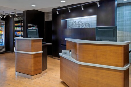 Courtyard by Marriott Asheville - Image 6