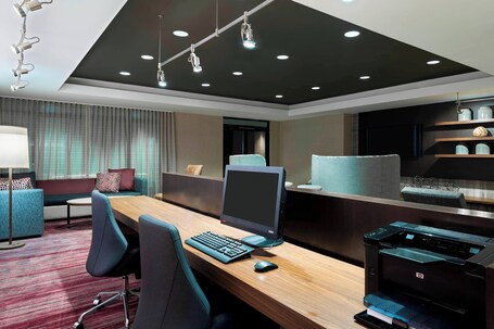 Courtyard by Marriott Asheville - Image 12