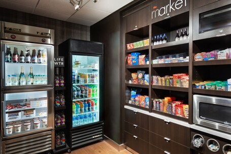 Courtyard by Marriott Asheville - Image 14