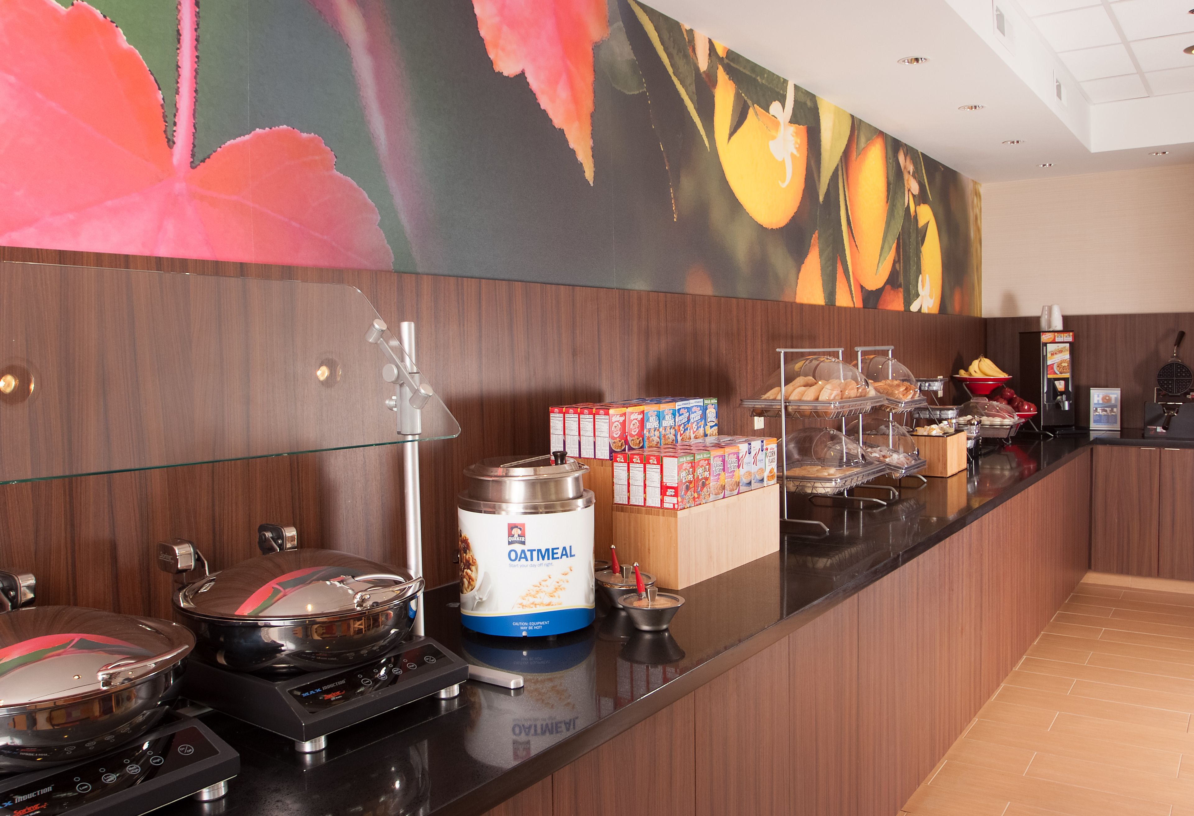 Bao gồm bữa sáng buffet hàng ngày 