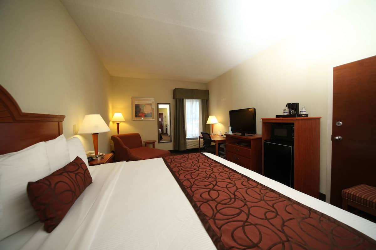 In-room safe, desk, laptop workspace, blackout drapes