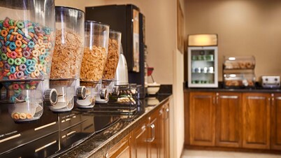 Best Western Plus Edison Inn