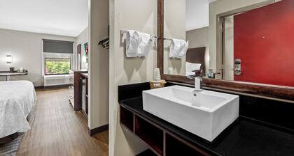 Red Roof PLUS+ Henderson