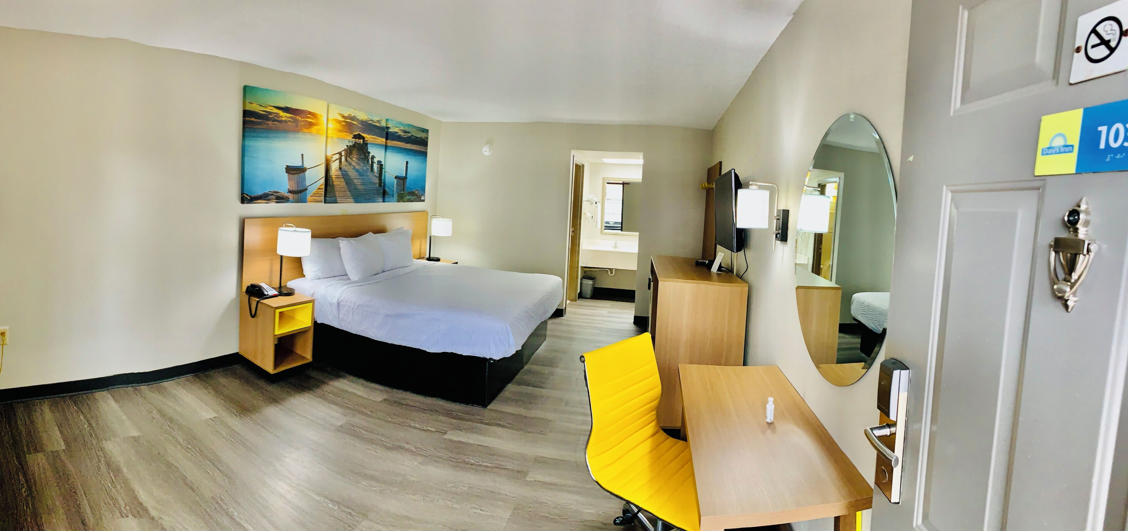 Quarto standard, 1 cama King | Escrivaninha, ferros/tábuas de passar roupa, Wi-Fi de cortesia