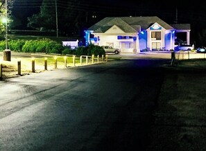 Exterior - Days Inn by Wyndham Sanford (Sanford)