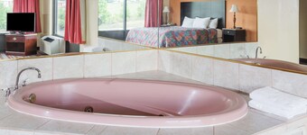 Days Inn by Wyndham Sanford