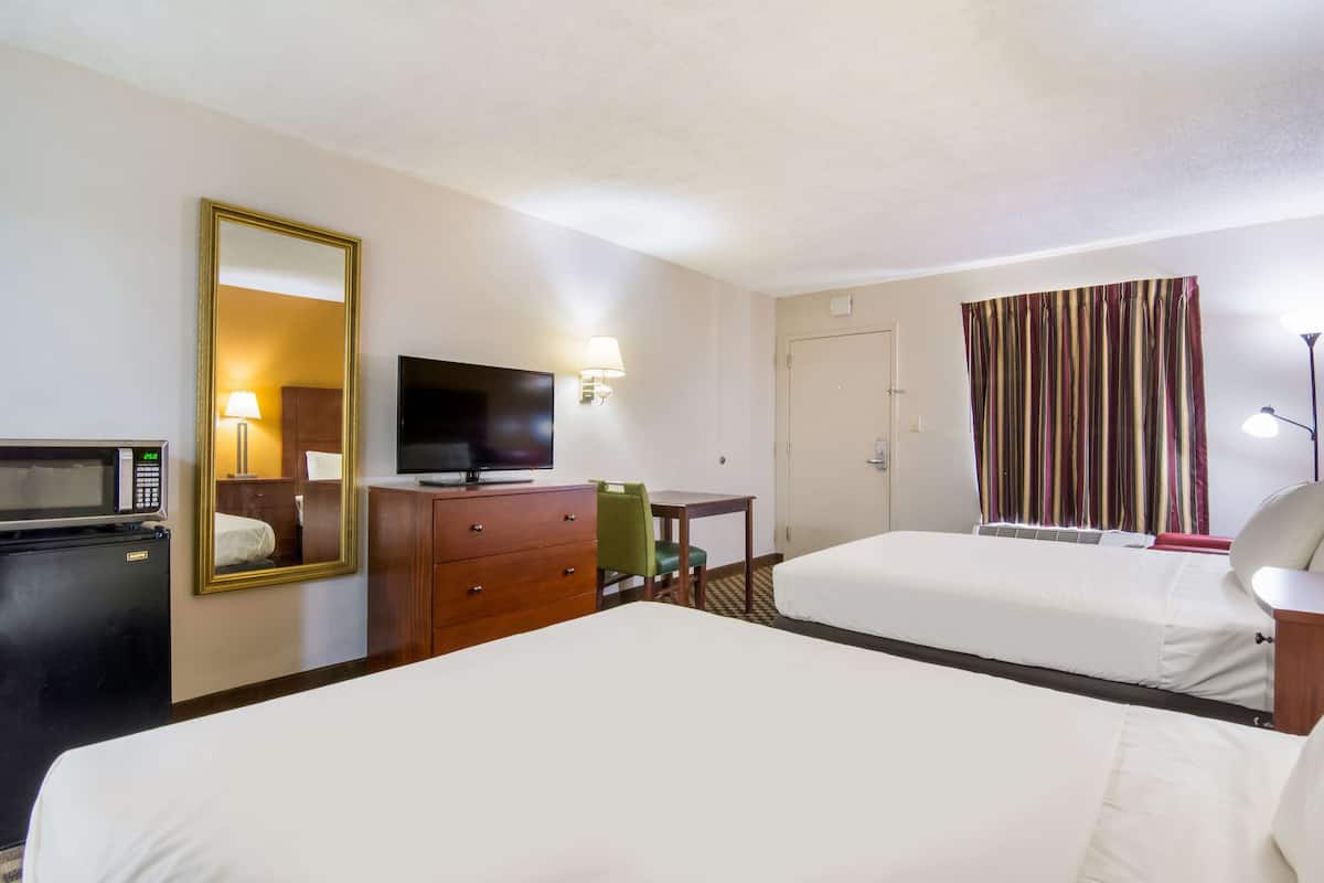 Desk, iron/ironing board, free WiFi, bed sheets