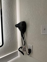 Escrivaninha, ferros/tábuas de passar roupa, Wi-Fi de cortesia