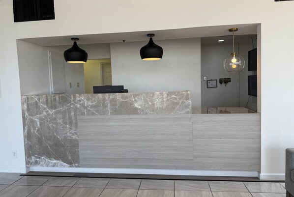 Lobby - Travelodge by Wyndham Lumberton (Lumberton)