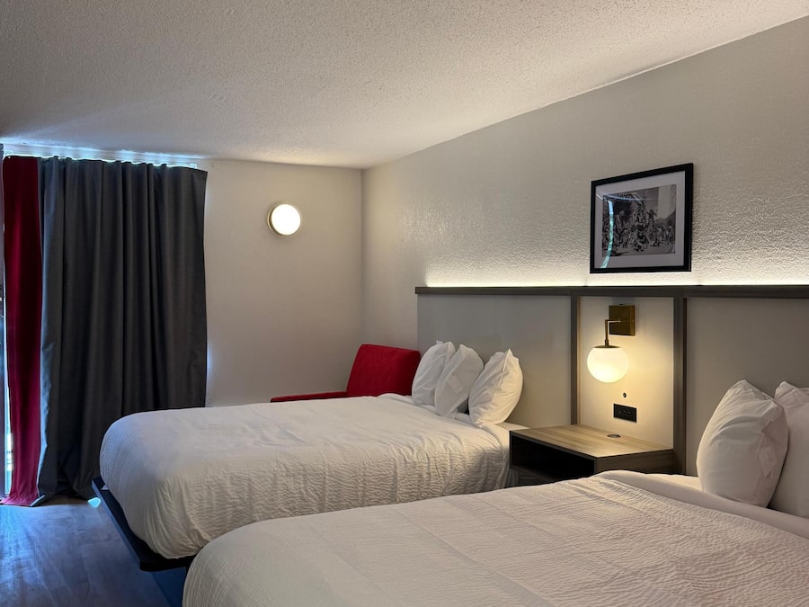 Desk, iron/ironing board, free WiFi, bed sheets