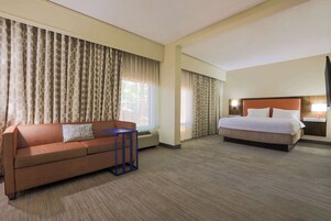 Suite, 1 King Bed, Non Smoking | Premium bedding, in-room safe, desk, iron/ironing board