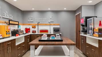 Tägliches inbegriffenes kontinentales Frühstück