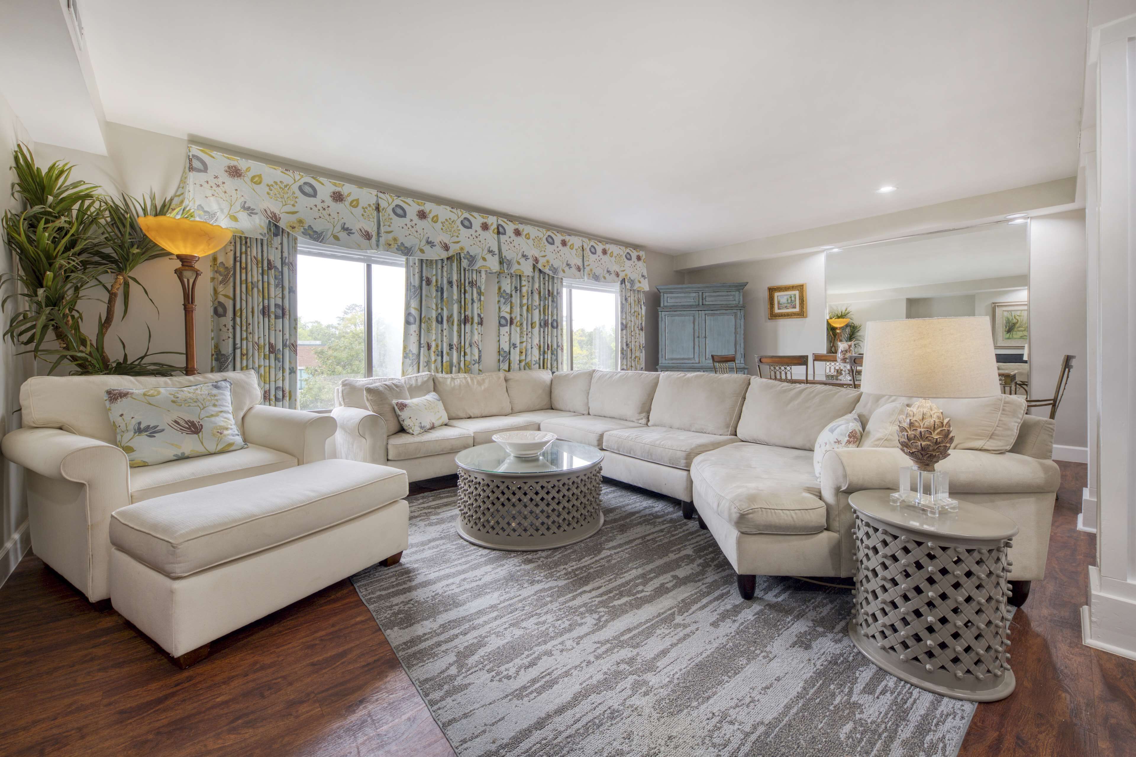 suite, 1 king bed with sofa bed, non smoking | living area | lcd tv