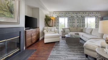 Suite, 1 King Bed with Sofa bed, Non Smoking | Living area | LCD TV