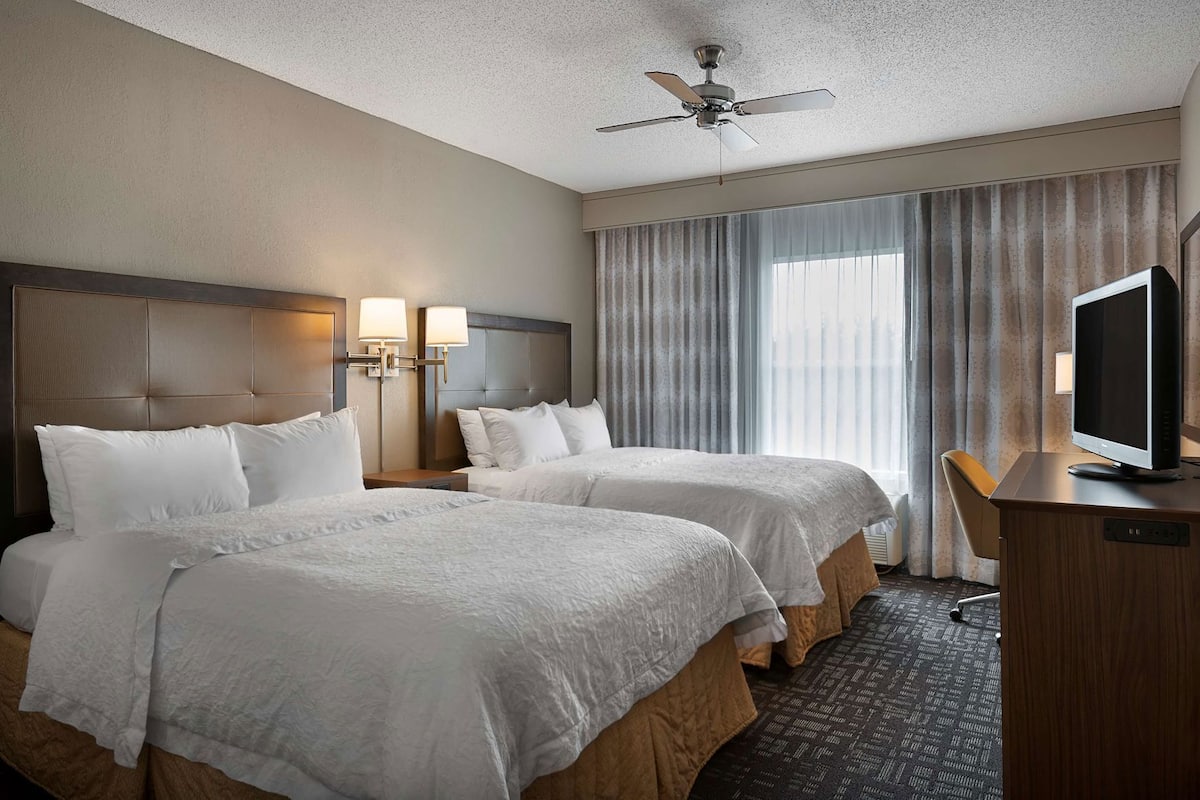 Premium bedding, minibar, desk, laptop workspace