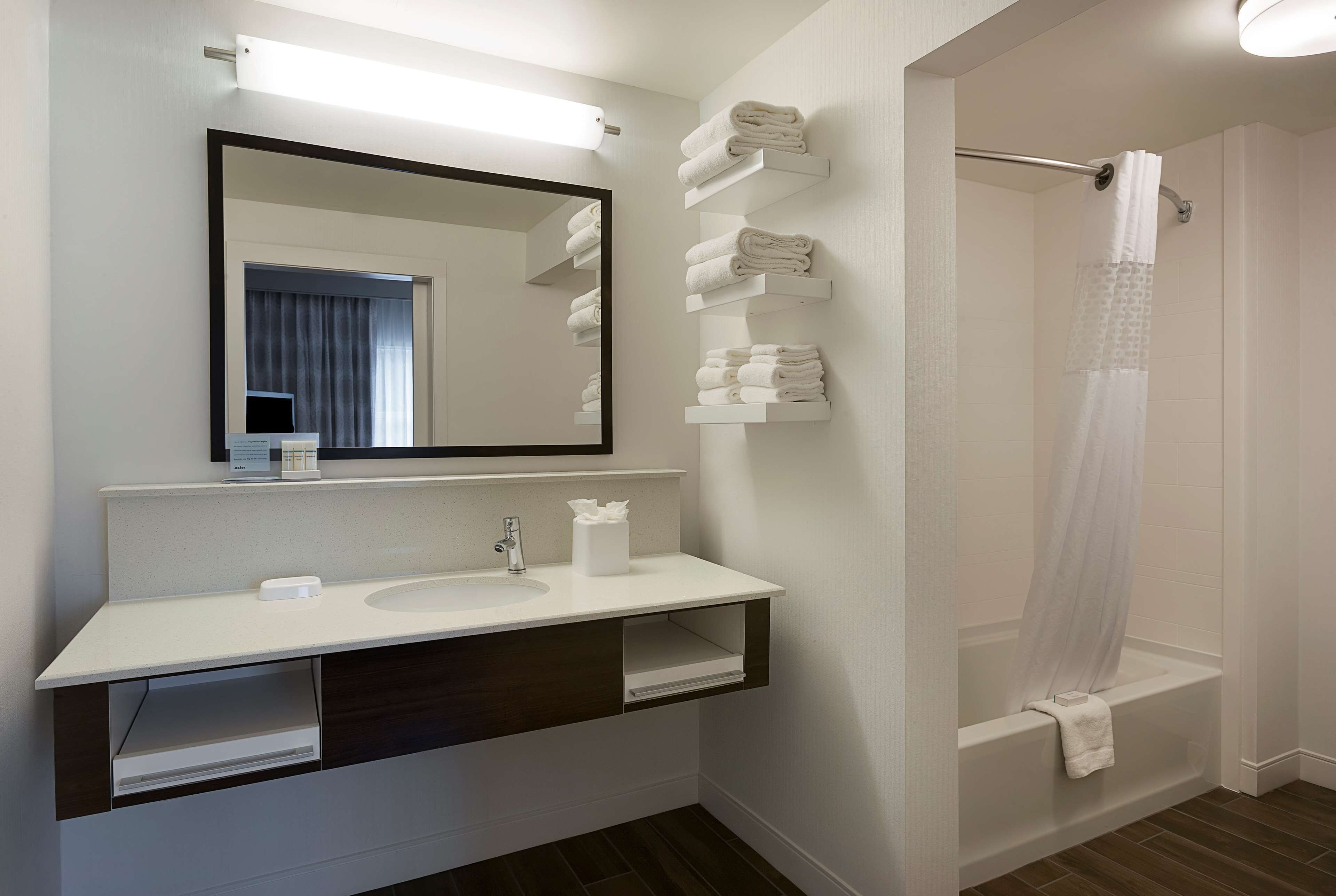 suite, 2 queen beds, non smoking | bathroom | combined shower/bathtub, free toiletries, hair dryer, towels