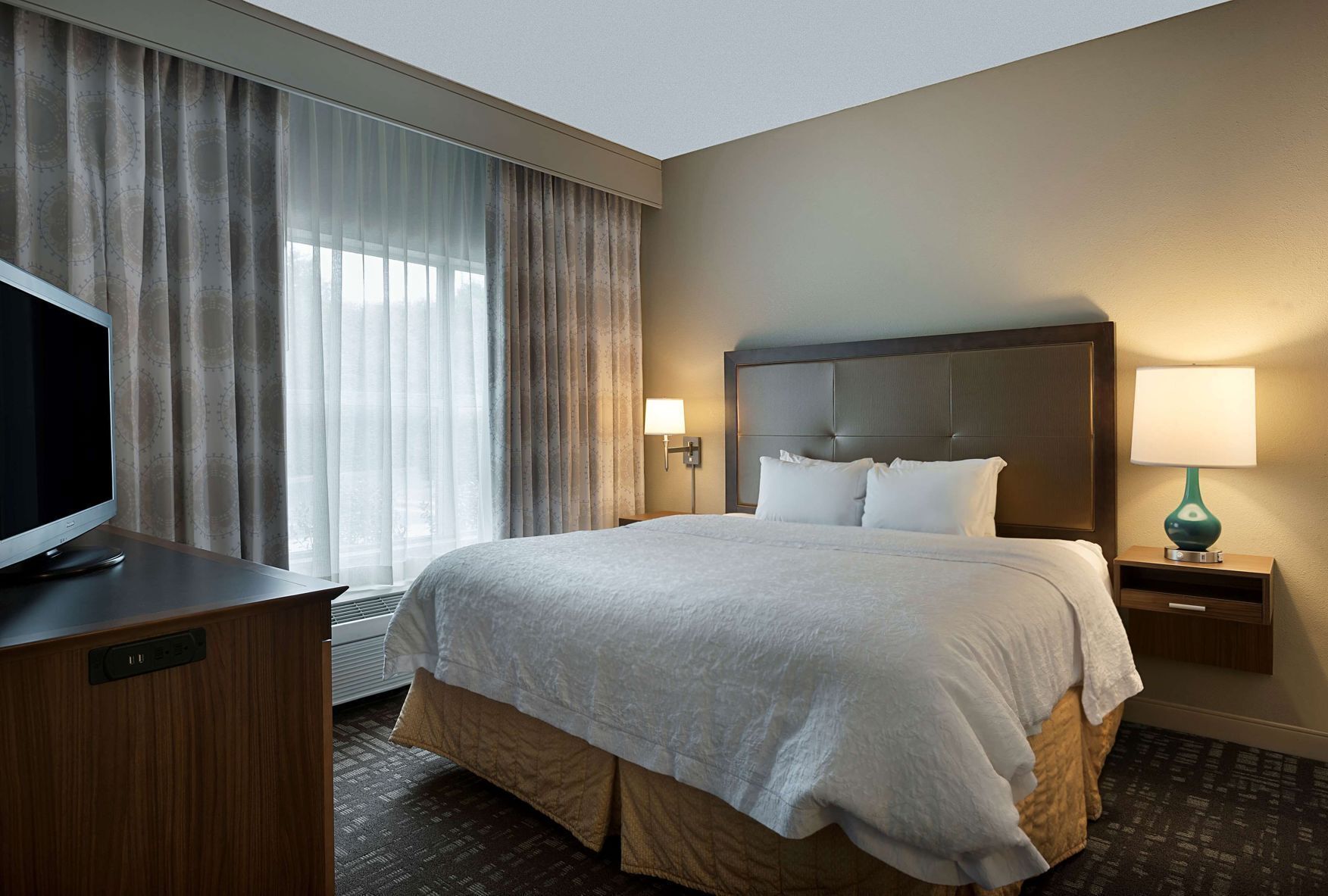 Premium bedding, minibar, desk, laptop workspace