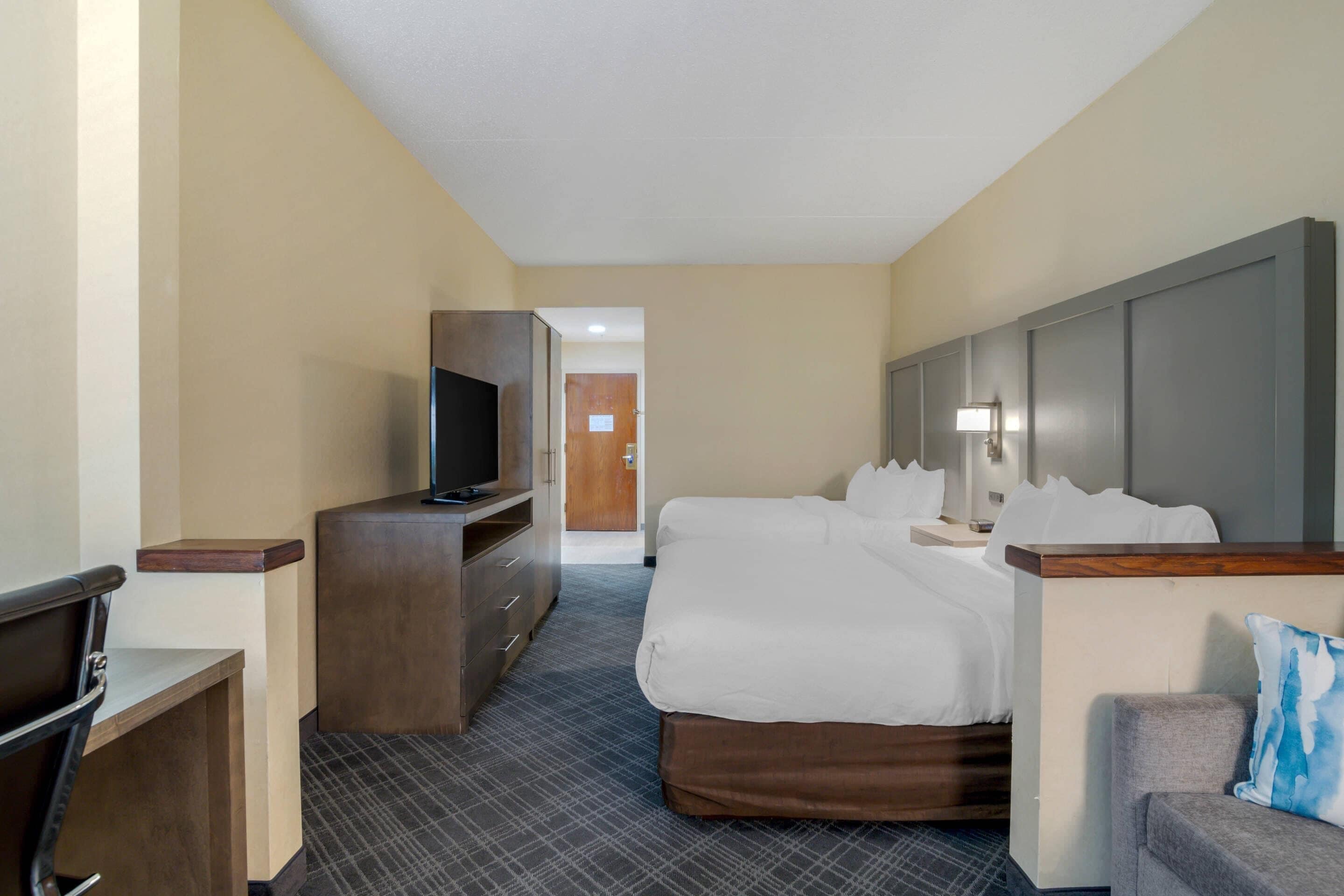 room, multiple beds, non smoking | desk, laptop workspace, iron/ironing board, free cots/infant beds