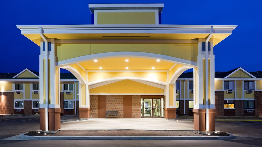 Fargo Inn and Suites