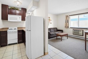 Superior Suite, Multiple Beds (FAMILY SUITE) | Down comforters, in-room safe, desk, laptop workspace