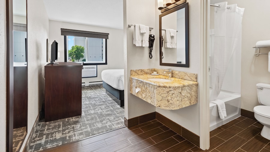 Fargo Inn and Suites