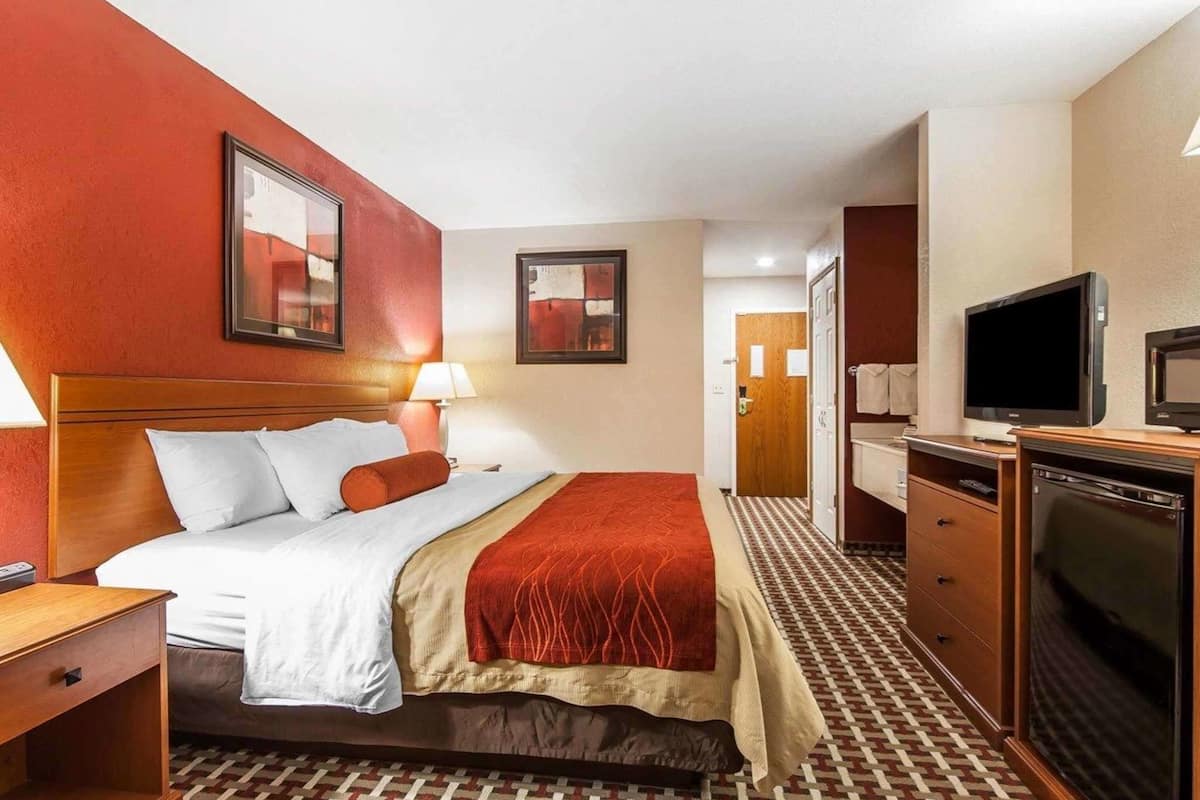 iron/ironing board, free wifi, bed sheets