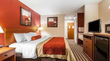 Iron/ironing board, free WiFi, bed sheets
