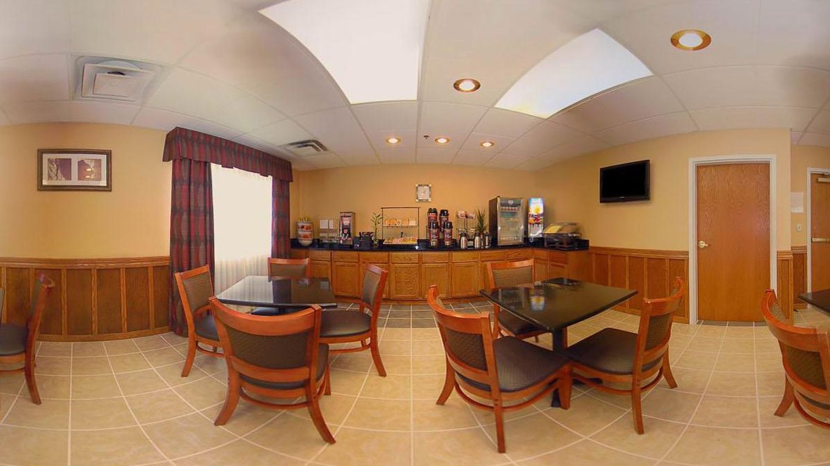 free buffet breakfast