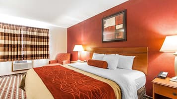 Iron/ironing board, free WiFi, bed sheets