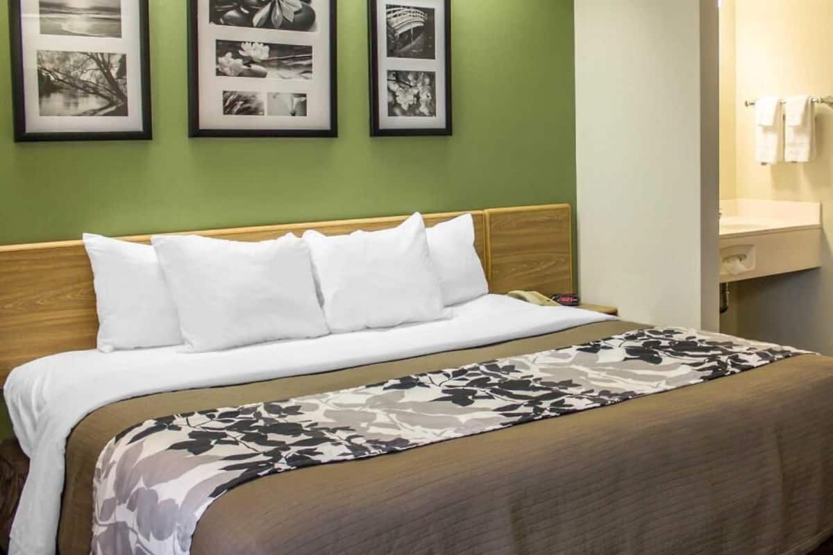 In-room safe, desk, laptop workspace, blackout drapes