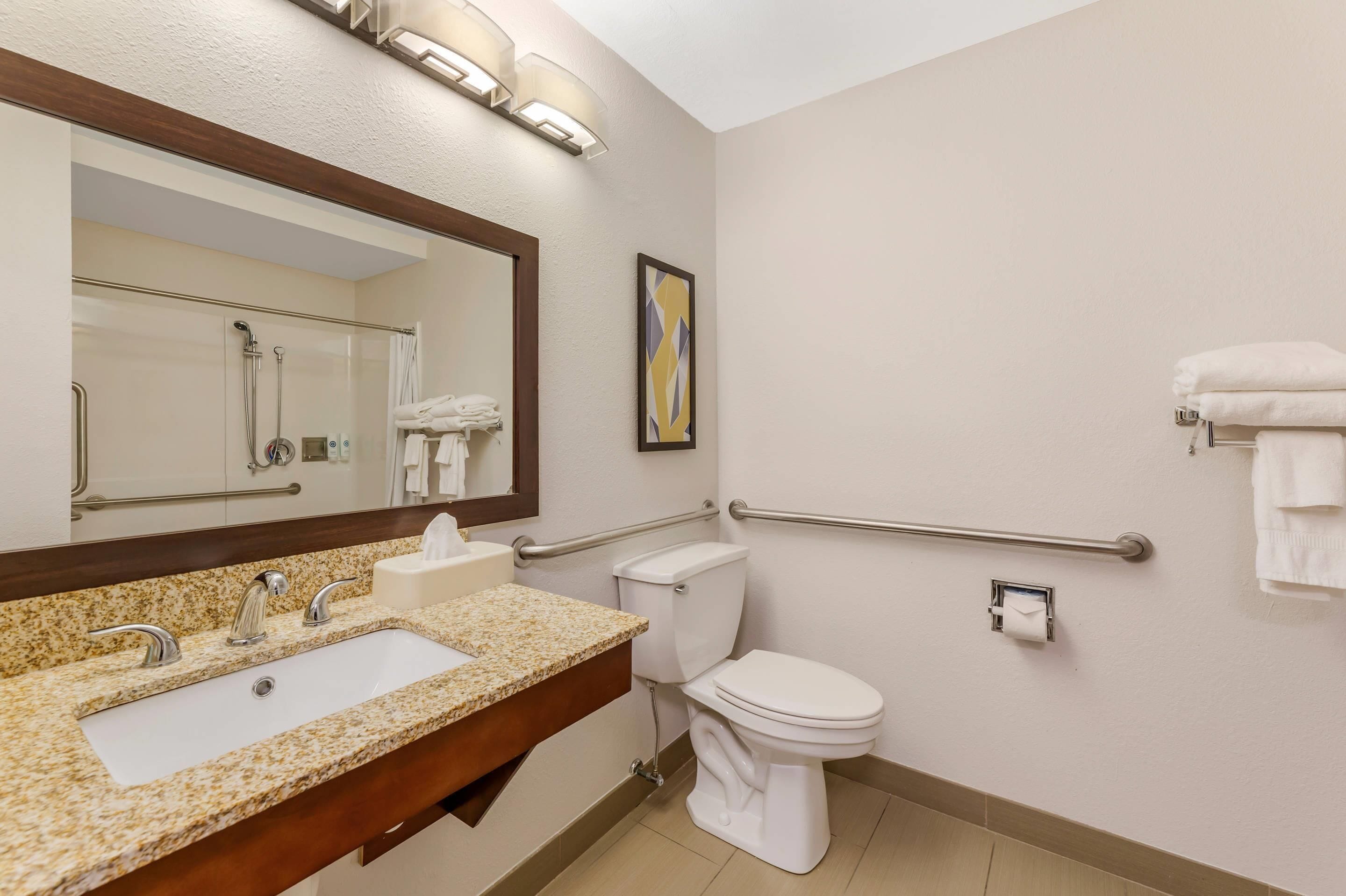 room, 1 king bed, accessible, non smoking | 1 bedroom, in-room safe, desk, blackout curtains