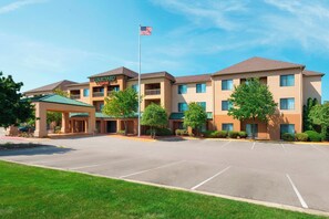 Exterior - Courtyard by Marriott Akron Fairlawn (Akron)