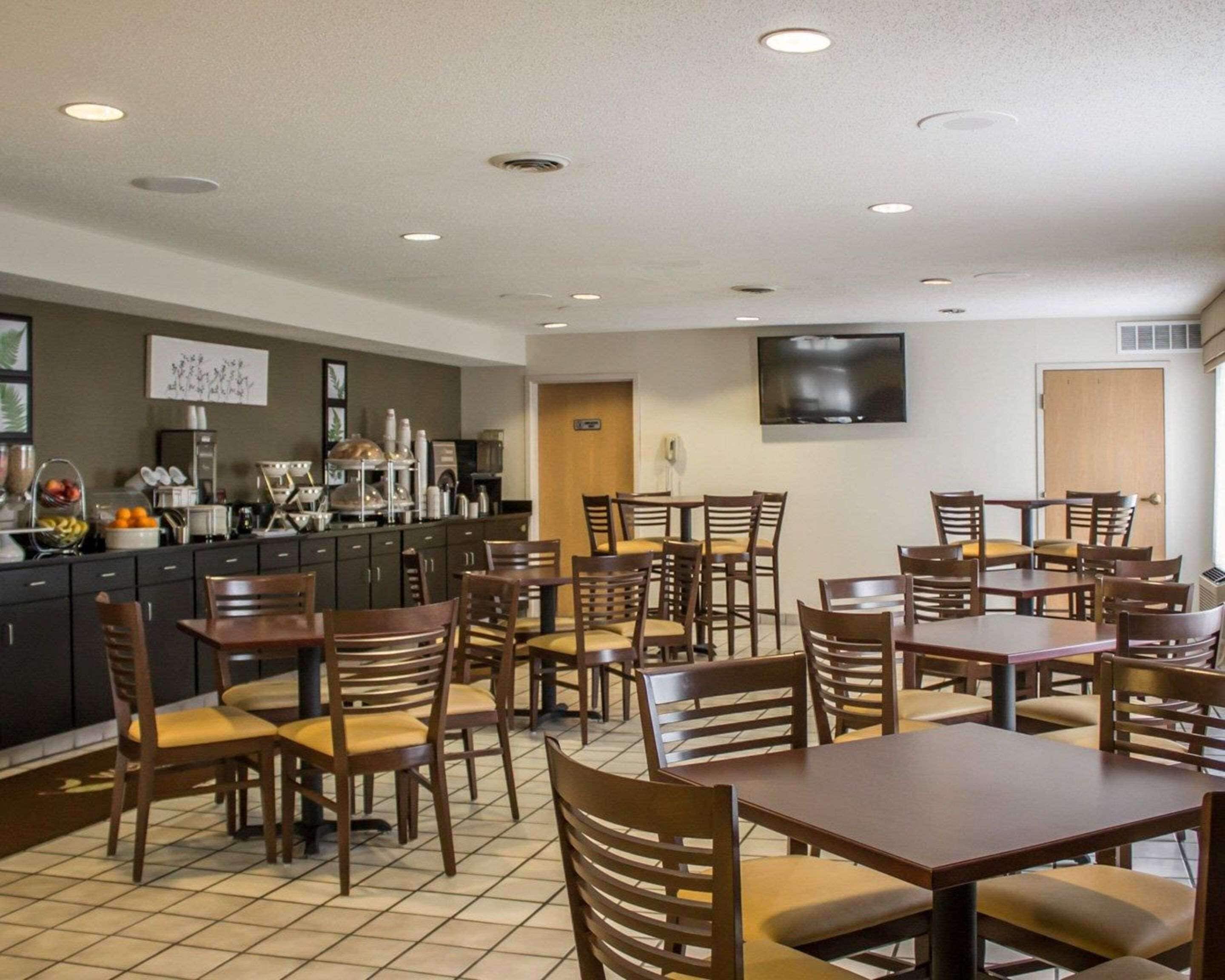 Café da manhã para viagem grátis todos os dias