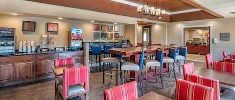 Buffet déjeuner gratuit tous les jours