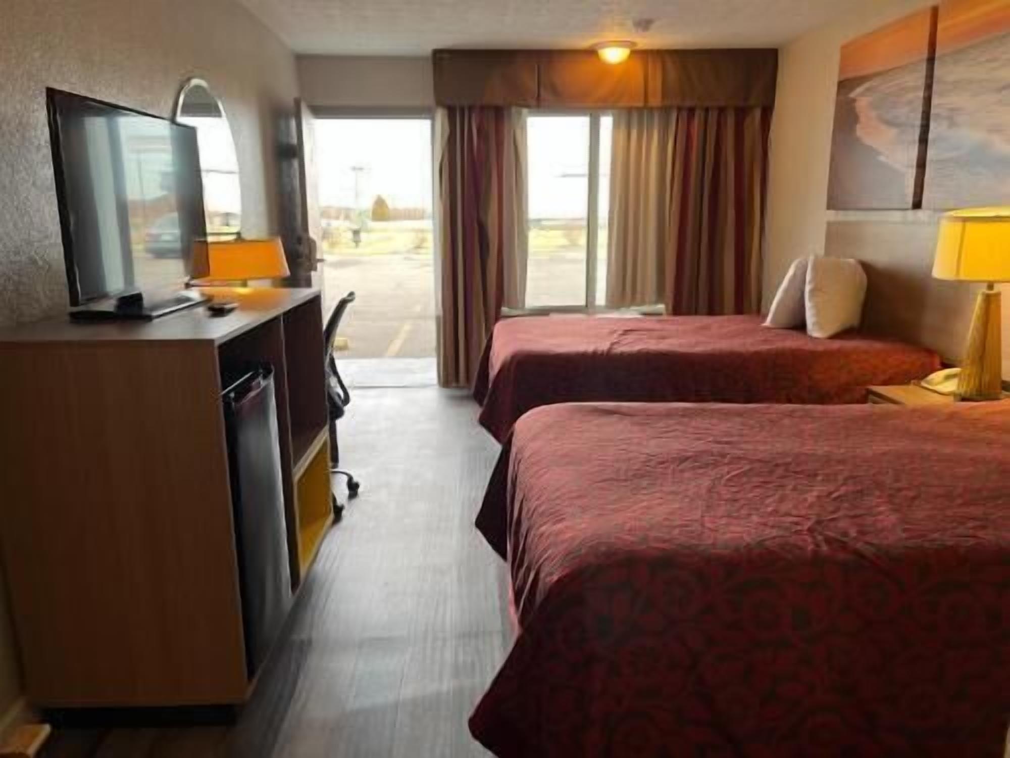 Desk, blackout drapes, iron/ironing board, free WiFi