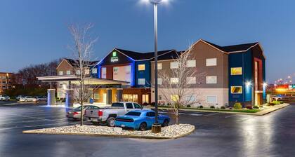 Holiday Inn Express Cincinnati North - Monroe by IHG