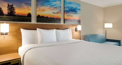 Days Inn by Wyndham Hillsboro