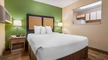 Deluxe Studio, 1 Queen Bed with Sofa bed, Accessible, Non Smoking | Pillow-top beds, desk, laptop workspace, blackout curtains