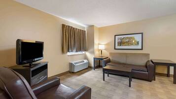 Pillowtop beds, desk, laptop workspace, blackout drapes