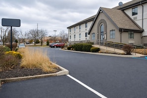 Exterior - Studio Lodge Springdale Cincinnati  (Cincinnati)