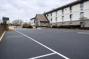 Exterior - Studio Lodge Springdale Cincinnati  (Cincinnati)